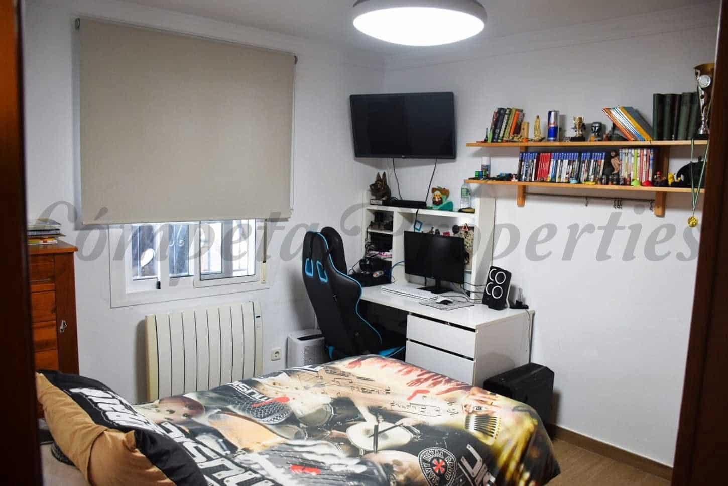 3 chambre Villa/Maison à vendre à Nerja avec piscine garage - 630 000 € (Ref: 10076394)