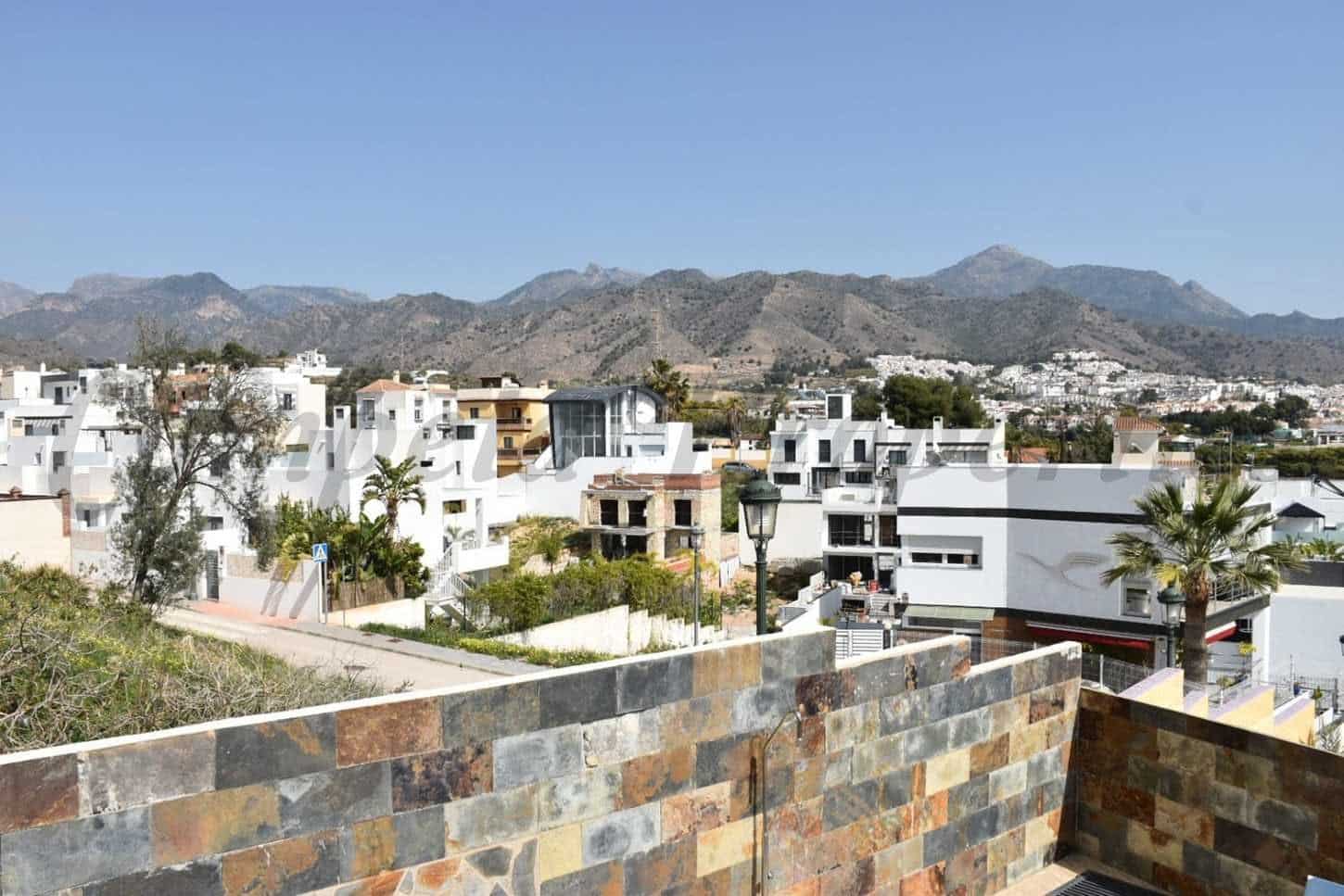3 chambre Villa/Maison à vendre à Nerja avec piscine garage - 630 000 € (Ref: 10076394)