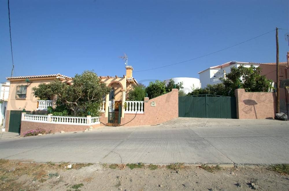 3 sovrum Finca/Hus på landet till salu i Torrox-Costa med garage - 370 000 € (Ref: 10076396)