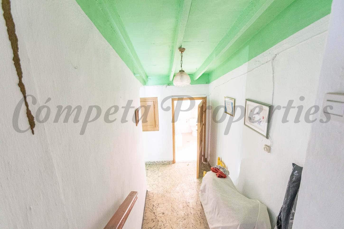 3 Zimmer Haus zu verkaufen in Sayalonga - 126.000 € (Ref: 10076400)