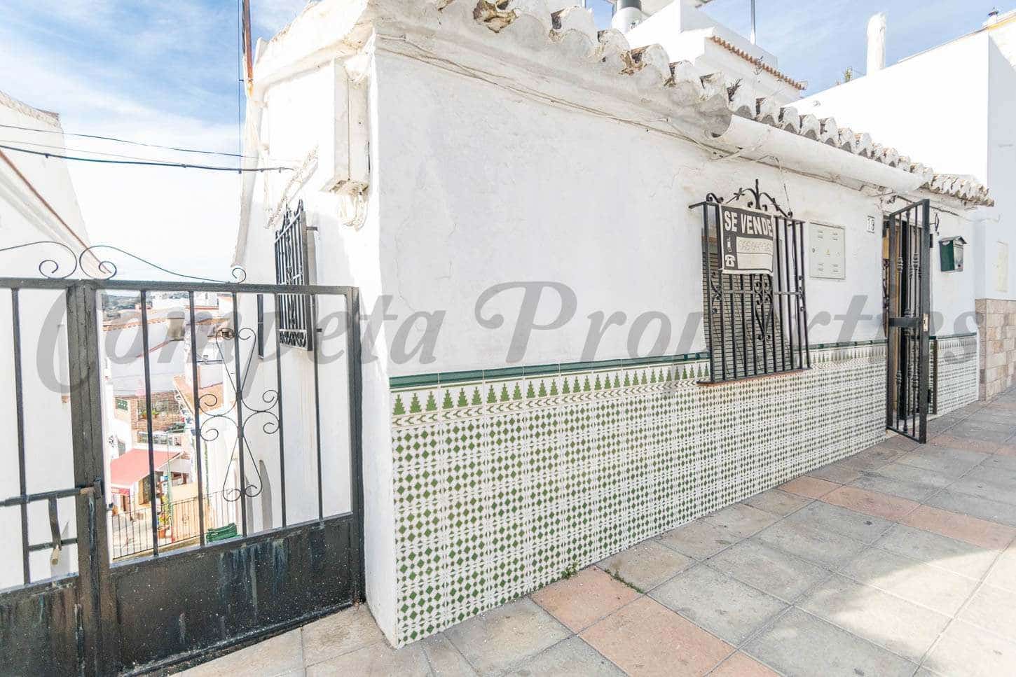 3 Zimmer Haus zu verkaufen in Sayalonga - 126.000 € (Ref: 10076400)