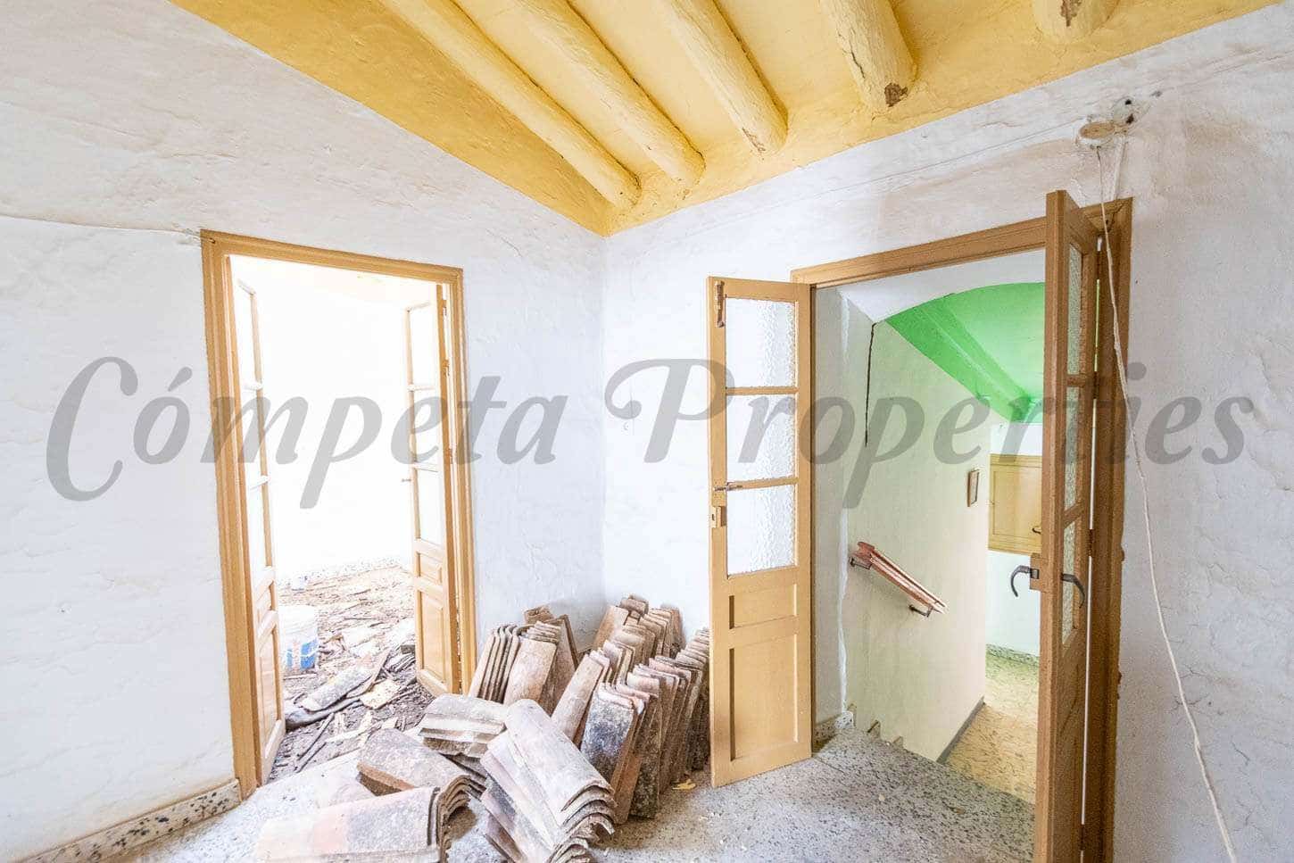 3 Zimmer Haus zu verkaufen in Sayalonga - 126.000 € (Ref: 10076400)