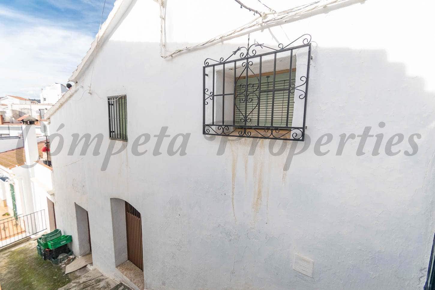 3 Zimmer Haus zu verkaufen in Sayalonga - 126.000 € (Ref: 10076400)