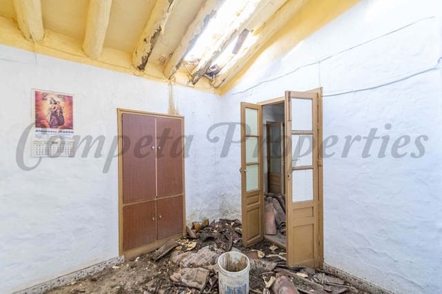 3 Zimmer Haus zu verkaufen in Sayalonga - 126.000 € (Ref: 10076400)