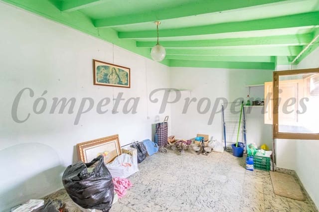 3 Zimmer Haus zu verkaufen in Sayalonga - 126.000 € (Ref: 10076400)