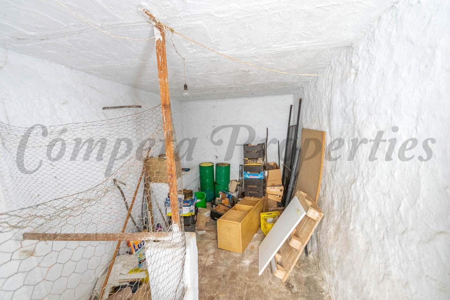 3 Zimmer Haus zu verkaufen in Sayalonga - 126.000 € (Ref: 10076400)