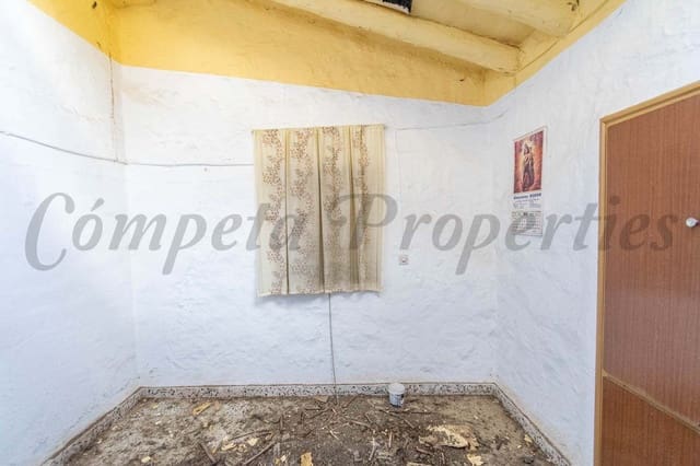 3 Zimmer Haus zu verkaufen in Sayalonga - 126.000 € (Ref: 10076400)
