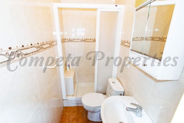 3 quarto Casa em Banda para venda em Torrox Pueblo, Torrox - 190 000 € (Ref: 10076403)