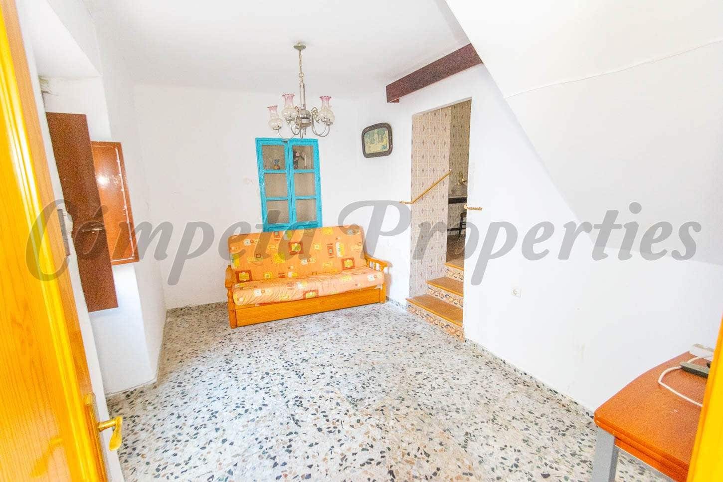 Casa de 3 habitaciones en Torrox en venta - 190.000 € (Ref: 10076403)