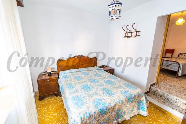 3 quarto Casa em Banda para venda em Torrox Pueblo, Torrox - 190 000 € (Ref: 10076403)
