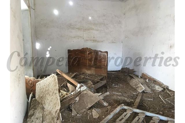 Ruine zu verkaufen in Torrox Pueblo, Torrox - 99.900 € (Ref: 10076404)