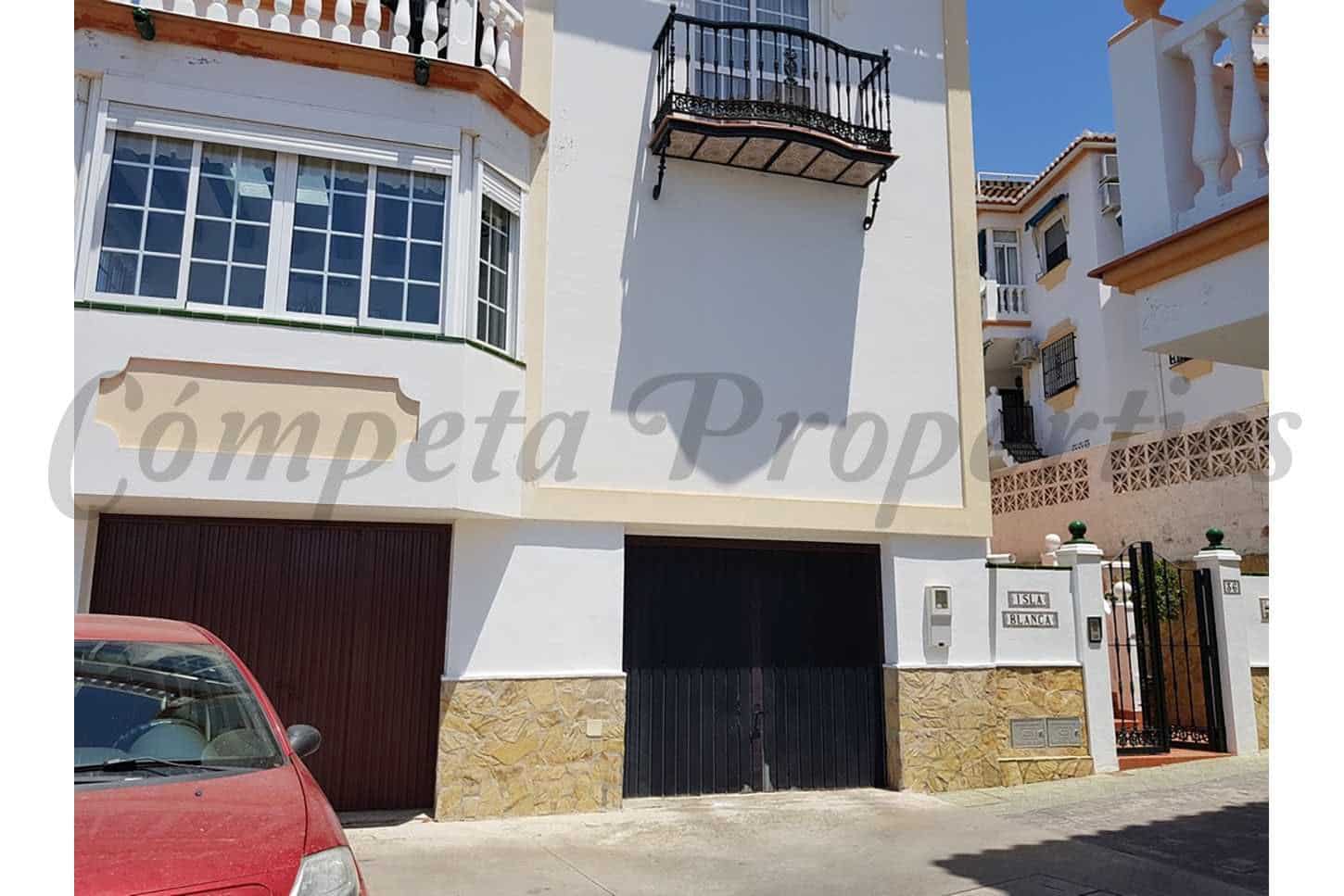 4 sovrum Villa till salu i Torrox med pool garage - 530 000 € (Ref: 10076407)