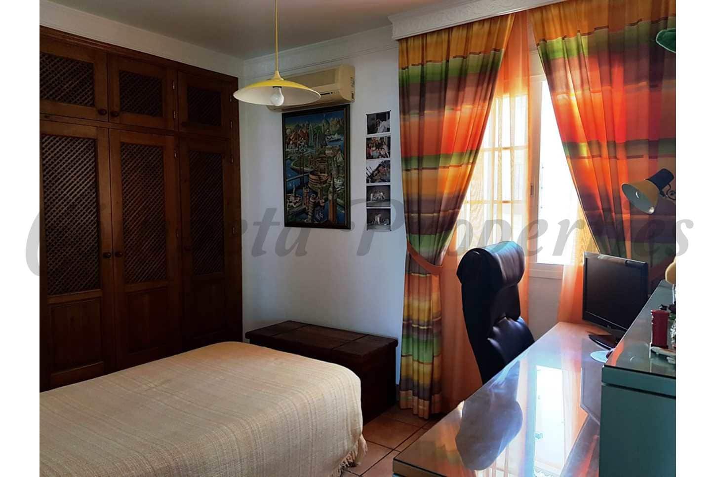 4 sovrum Villa till salu i Torrox med pool garage - 530 000 € (Ref: 10076407)