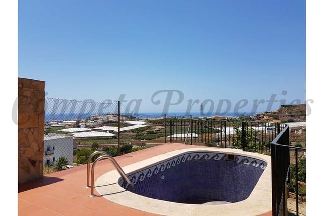 4 sovrum Villa till salu i Torrox Pueblo, Torrox med pool garage - 530 000 € (Ref: 10076407)
