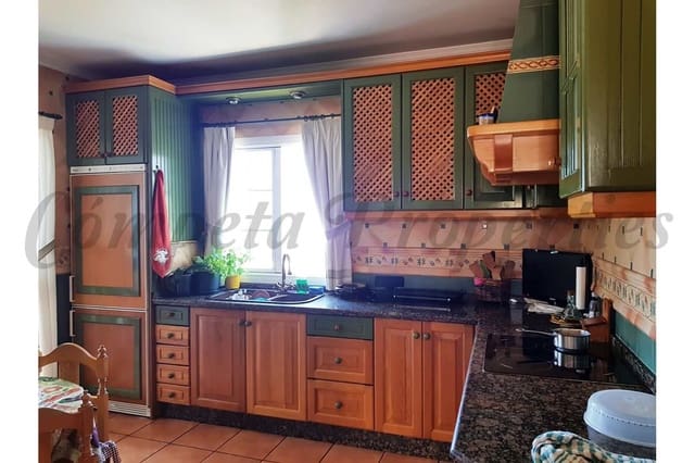 4 sovrum Villa till salu i Torrox Pueblo, Torrox med pool garage - 530 000 € (Ref: 10076407)