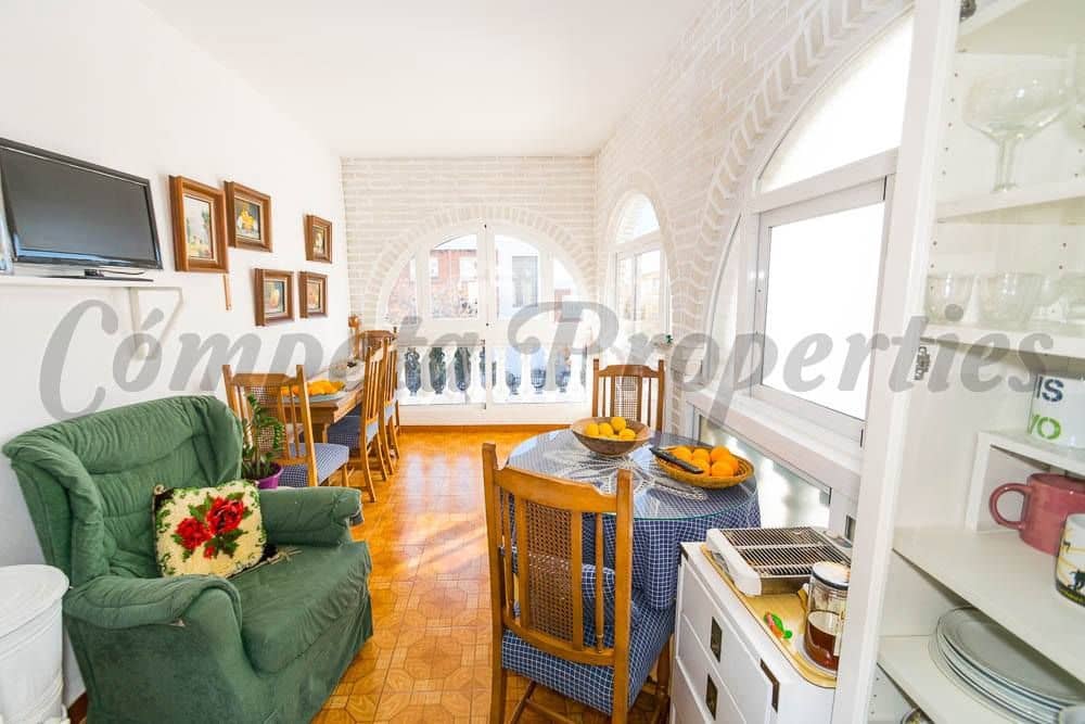 Adosado de 4 habitaciones en Torrox en venta con piscina garaje - 450.000 € (Ref: 10076408)