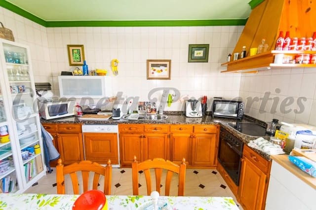 Adosado de 4 habitaciones en Torrox Pueblo, Torrox en venta con piscina garaje - 450.000 € (Ref: 10076408)