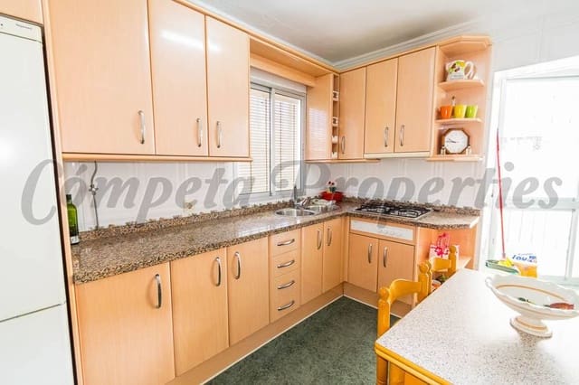 5 makuuhuone Omakotitalo myytävänä paikassa Torrox Pueblo, Torrox - 205 000 € (Ref: 10076409)