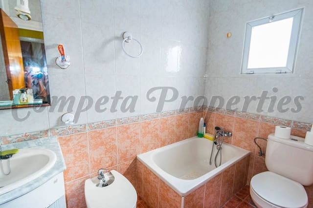 5 makuuhuone Omakotitalo myytävänä paikassa Torrox Pueblo, Torrox - 205 000 € (Ref: 10076409)
