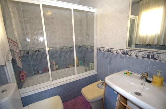 Adosado de 3 habitaciones en Torre del Mar, Vélez-Málaga en venta con garaje - 550.000 € (Ref: 10076411)