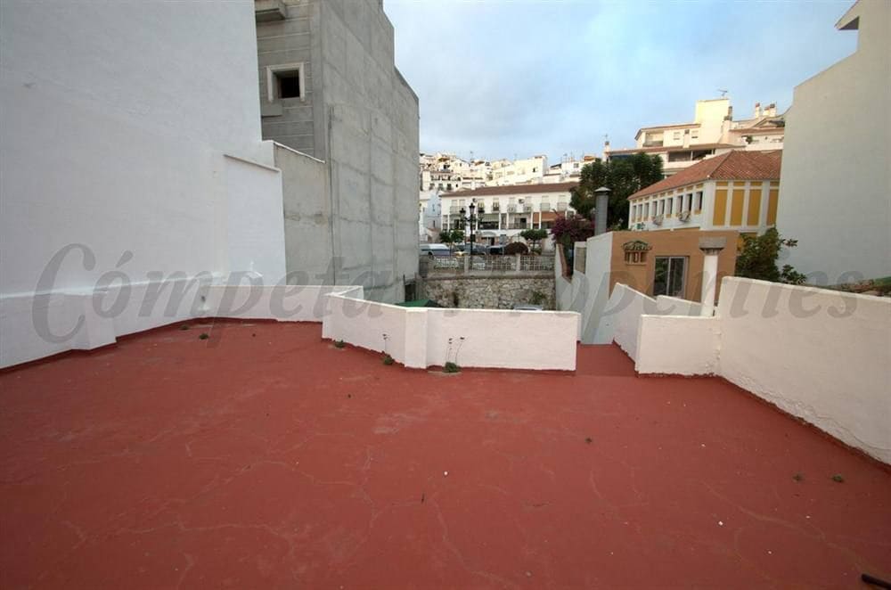 Omakotitalo myytävänä paikassa Torrox - 280 000 € (Ref: 10076412)