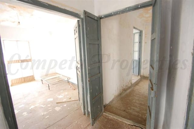 10 makuuhuone Omakotitalo myytävänä paikassa Torrox Pueblo, Torrox - 235 000 € (Ref: 10076413)