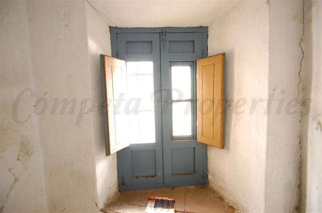 10 makuuhuone Omakotitalo myytävänä paikassa Torrox Pueblo, Torrox - 235 000 € (Ref: 10076413)