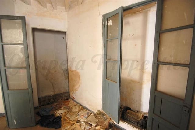 10 makuuhuone Omakotitalo myytävänä paikassa Torrox Pueblo, Torrox - 235 000 € (Ref: 10076413)