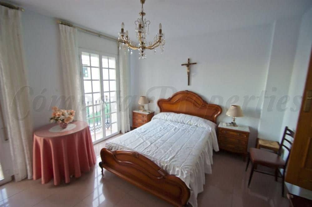 Apartamento de 3 habitaciones en Torrox en venta - 249.000 € (Ref: 10076414)