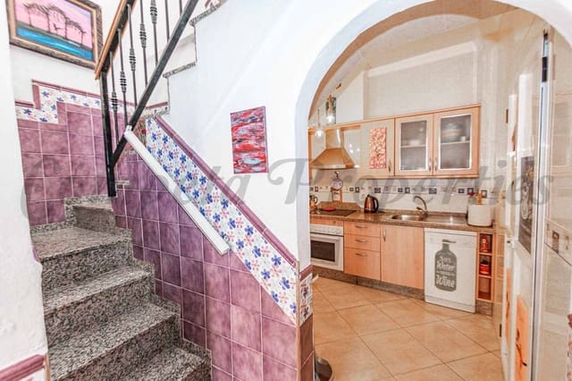 4 quarto Casa em Banda para venda em Torrox Pueblo, Torrox - 295 000 € (Ref: 10076415)