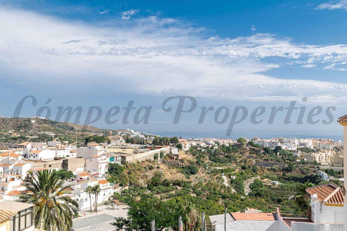 3 slaapkamer Huis te koop in Torrox - € 250.000 (Ref: 10076416)