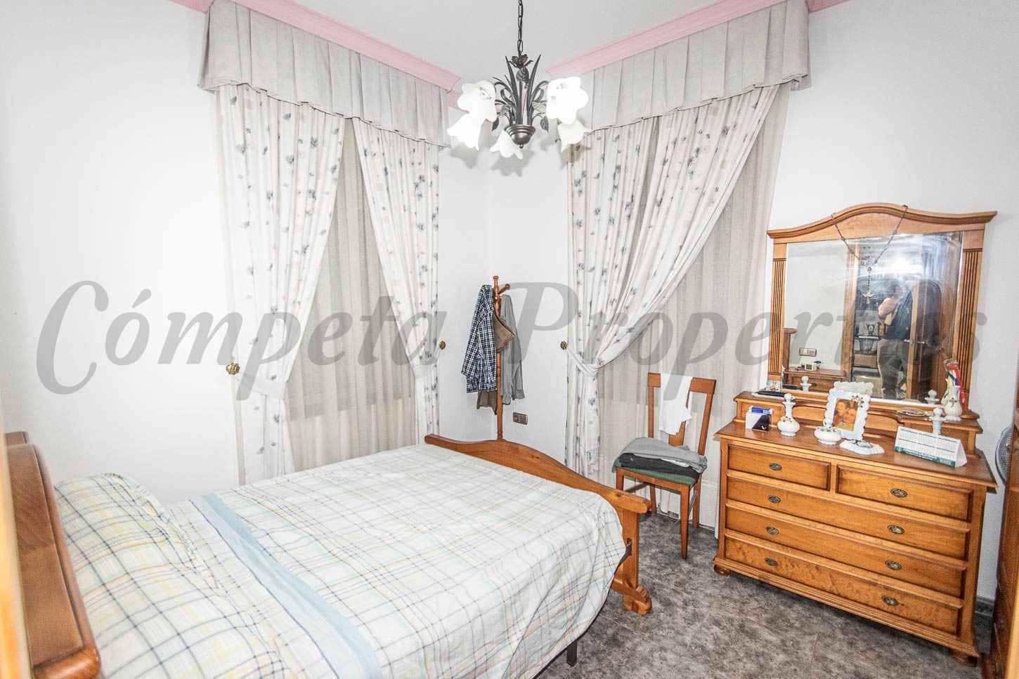 3 slaapkamer Huis te koop in Torrox - € 250.000 (Ref: 10076416)