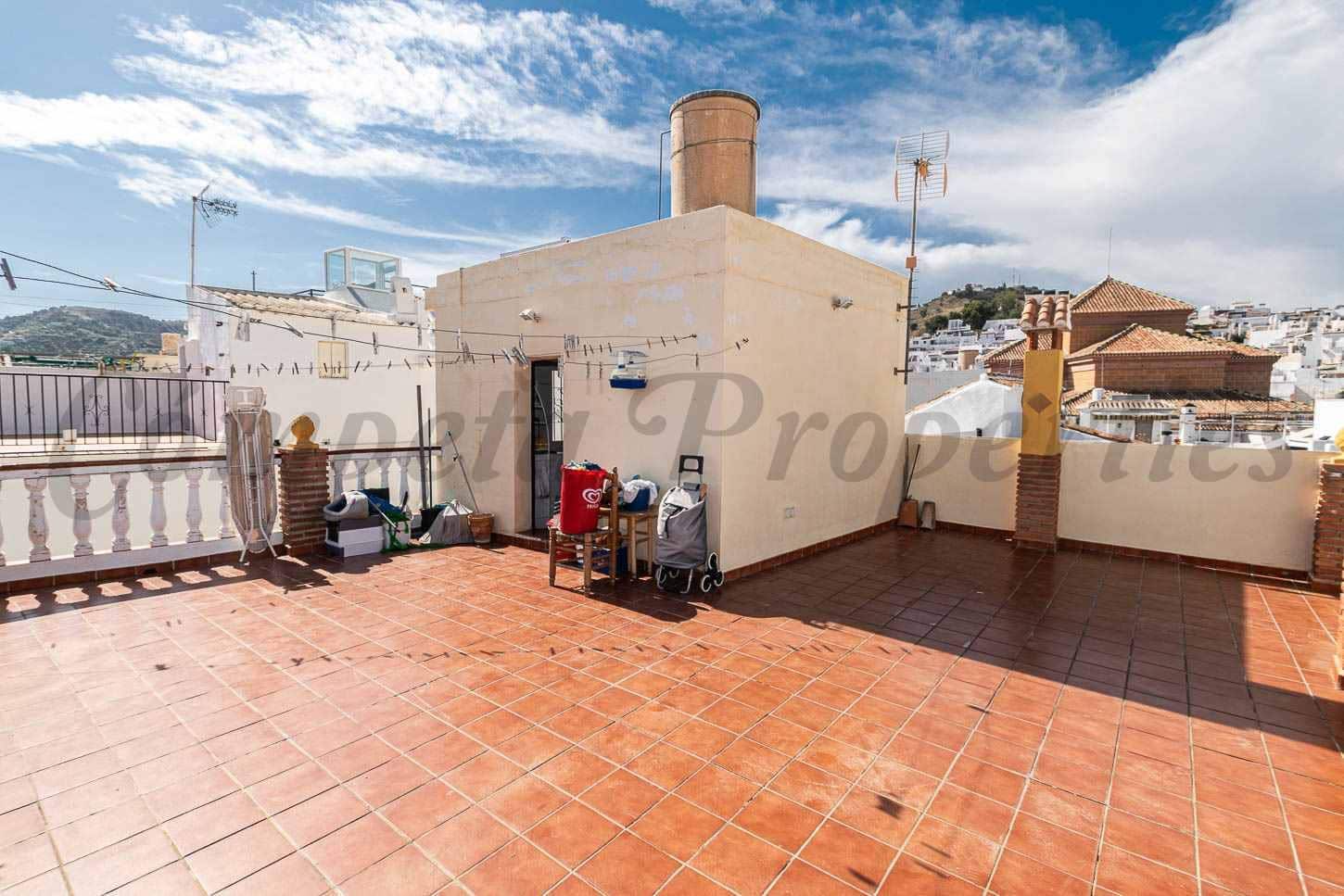 3 slaapkamer Huis te koop in Torrox - € 250.000 (Ref: 10076416)