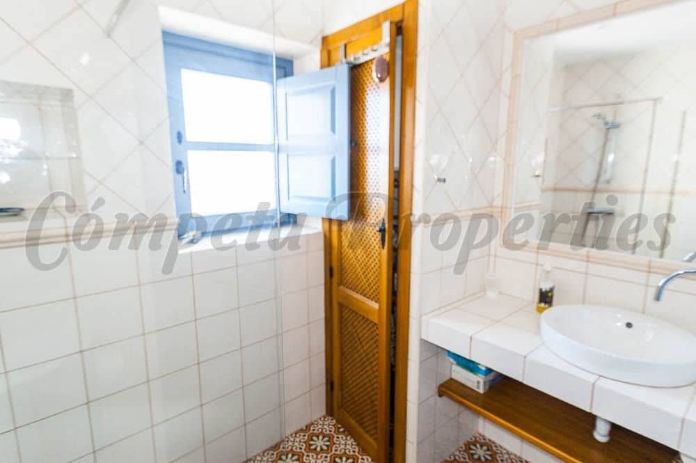   4 soveværelse   ferieByhus i Competa     - € 875 (Ref: 10076419)