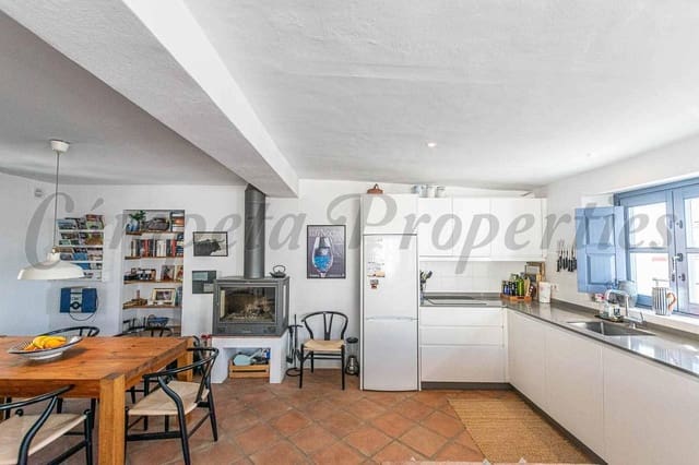 3 slaapkamer Huis voor vakantieverhuur in Cómpeta - € 990 (Ref: 10076419)