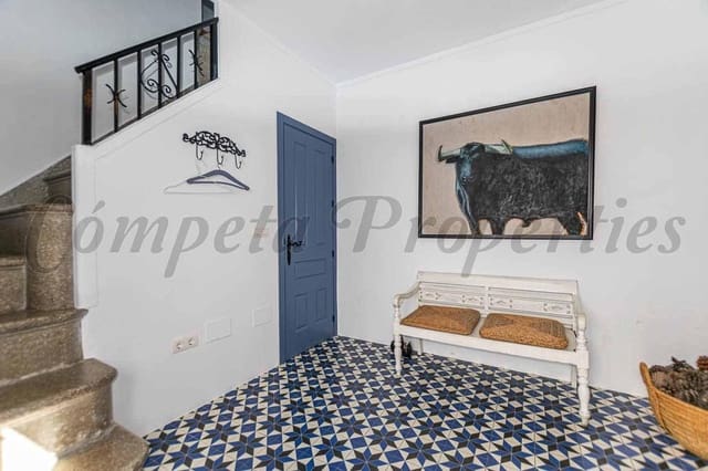 3 slaapkamer Huis voor vakantieverhuur in Cómpeta - € 990 (Ref: 10076419)