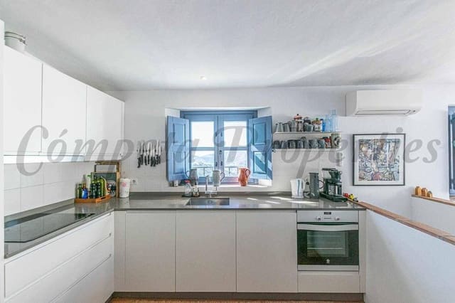 3 slaapkamer Huis voor vakantieverhuur in Cómpeta - € 990 (Ref: 10076419)