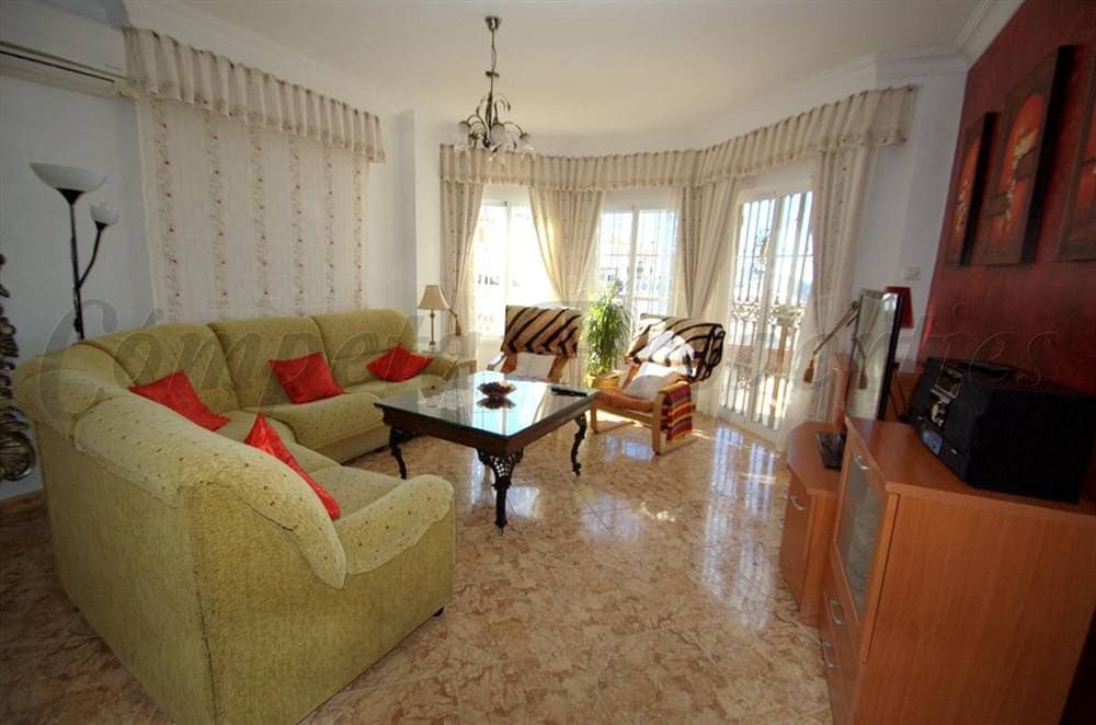 5 Zimmer Ferienhaus in Competa mit Pool Garage - 2.040 € (Ref: 10076420)