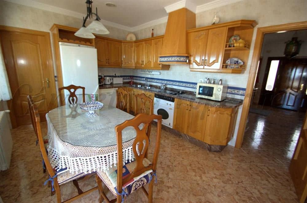 5 Zimmer Ferienhaus in Competa mit Pool Garage - 2.040 € (Ref: 10076420)