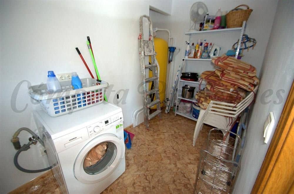 5 Zimmer Ferienhaus in Competa mit Pool Garage - 2.040 € (Ref: 10076420)