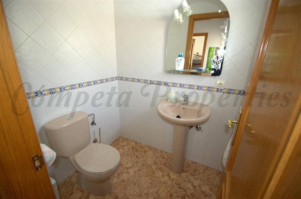 5 Zimmer Ferienhaus in Competa mit Pool Garage - 2.040 € (Ref: 10076420)