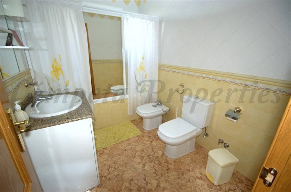 5 Zimmer Ferienhaus in Competa mit Pool Garage - 2.040 € (Ref: 10076420)