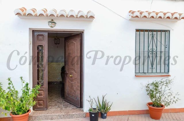 4 bedroom Townhouse for sale in Cómpeta - € 137,000 (Ref: 10076422)