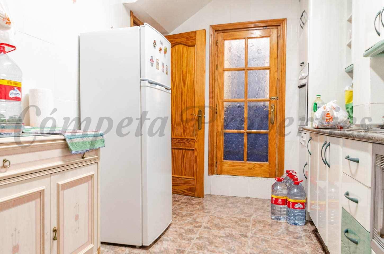 4 bedroom Townhouse for sale in Competa - € 137,000 (Ref: 10076422)