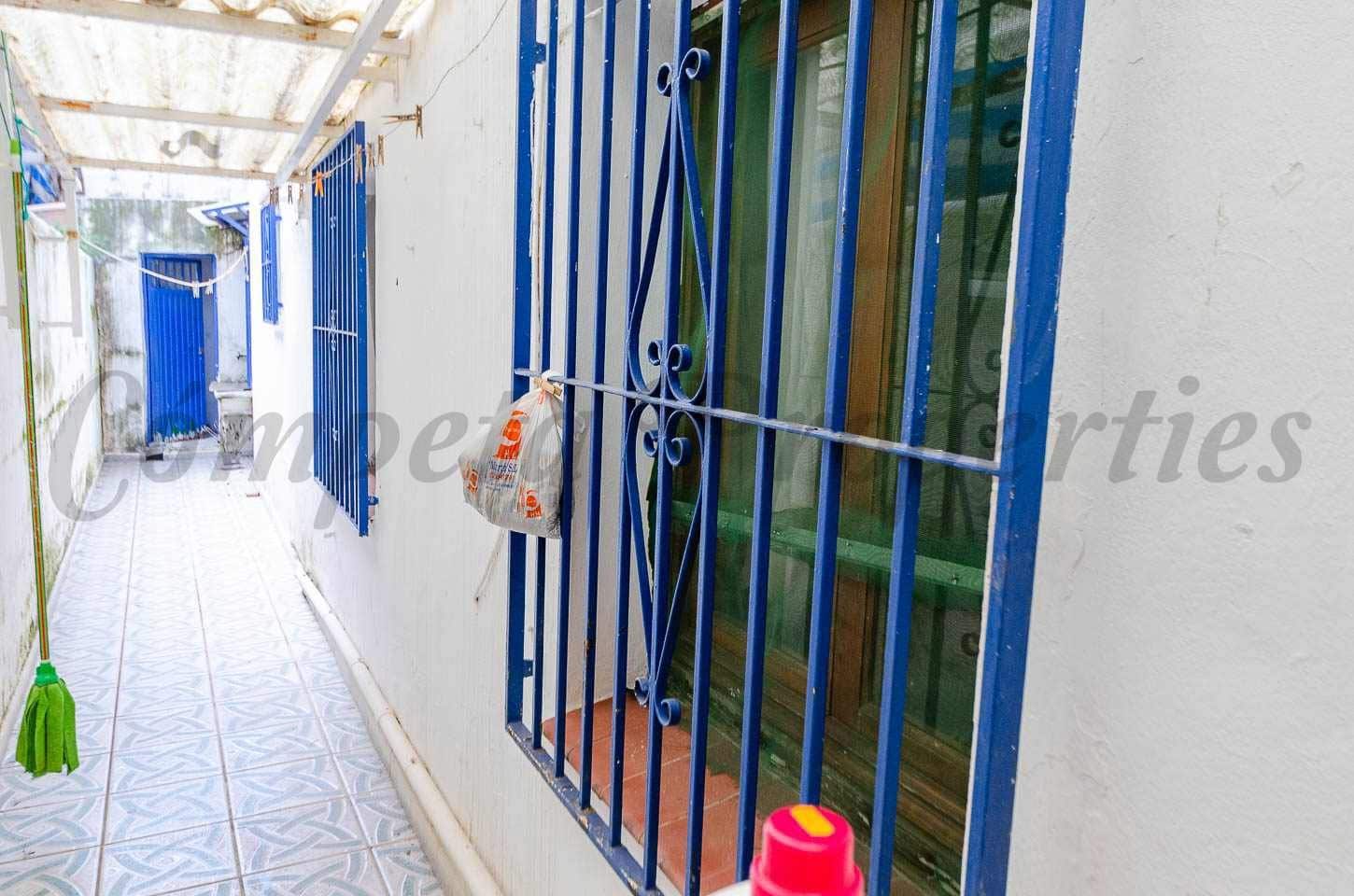 4 bedroom Townhouse for sale in Competa - € 137,000 (Ref: 10076422)