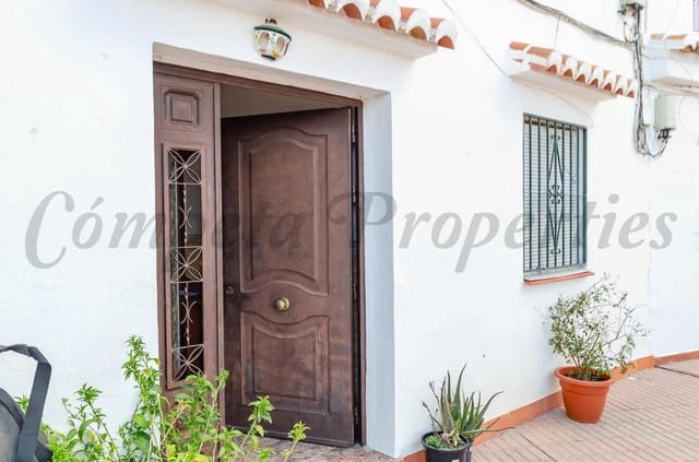 4 bedroom Townhouse for sale in Cómpeta - € 137,000 (Ref: 10076422)