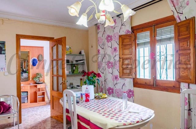 4 bedroom Townhouse for sale in Cómpeta - € 137,000 (Ref: 10076422)