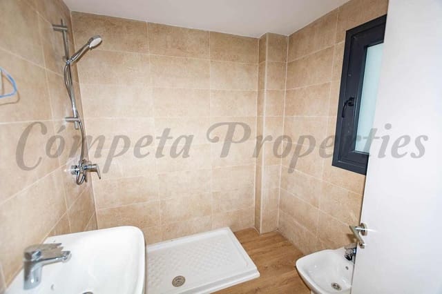 2 makuuhuone Huoneisto myytävänä paikassa El Peñoncillo, Torrox mukana uima-altaan 
autotalli - 347 000 € (Ref: 10076423)