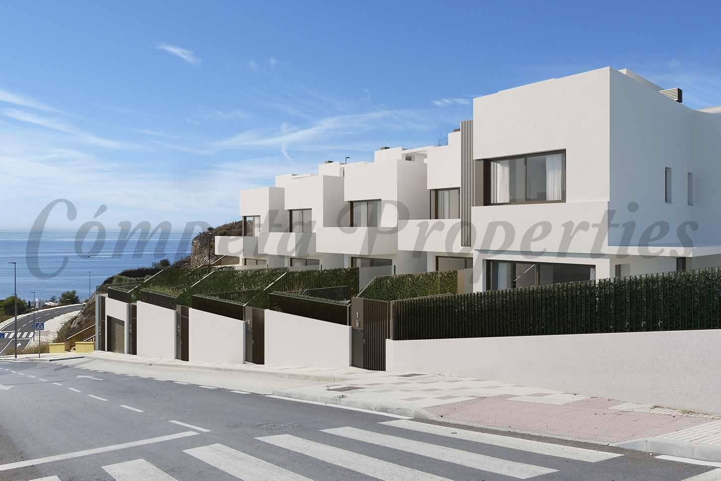 Adosado de 4 habitaciones en Rincón de la Victoria en venta con garaje - 695.000 € (Ref: 10076425)