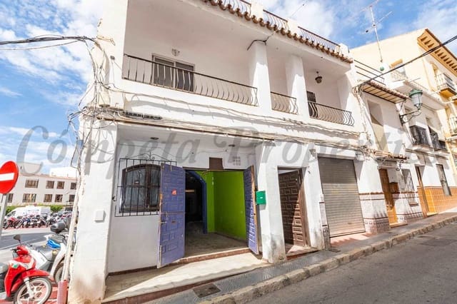 3 makuuhuone Omakotitalo myytävänä paikassa Centro, Nerja - 629 000 € (Ref: 10076428)